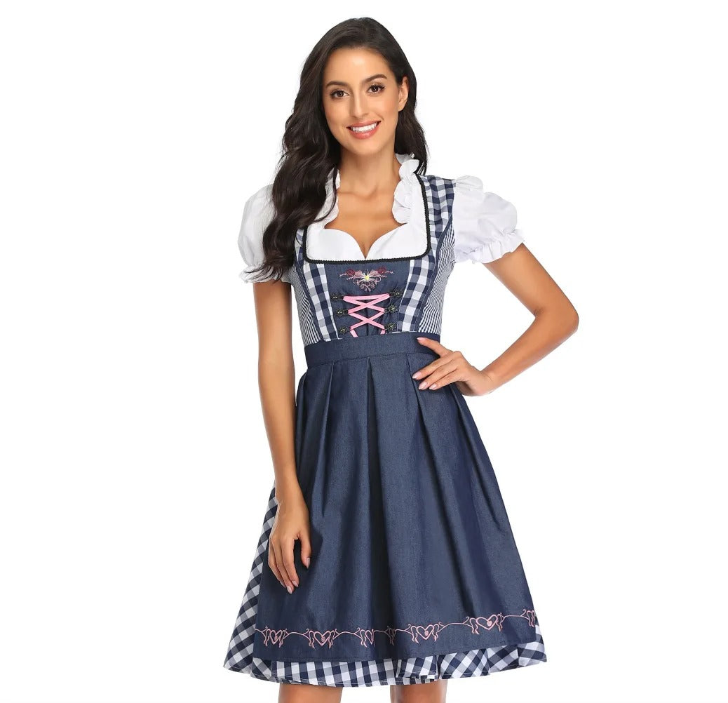 Janina l Traditionelt Oktoberfest-Outfit l Vanero