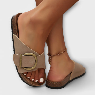 Joanna | Stilfulde Buckle Slide Sandaler l Vanero