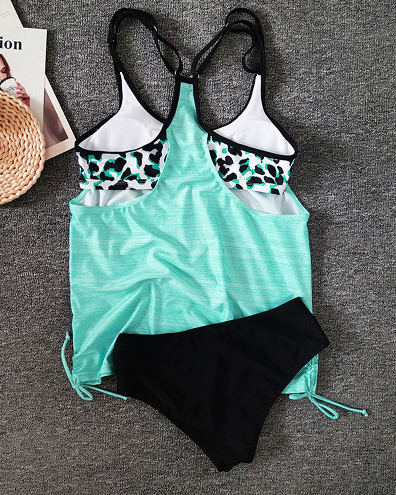 Augustus l Ensfarvet tankini med leopardprint l Vanero