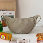 Dame Crossbody Taske i Polyester & Nylon | Justerbar Rem & Flere Lommer | Kompakt Sling Skuldertaske Til Hverdagsbrug | Vanero