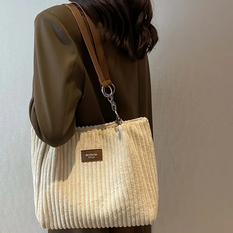 Yara | Sophisticated taske i ribbet velour l Vanero