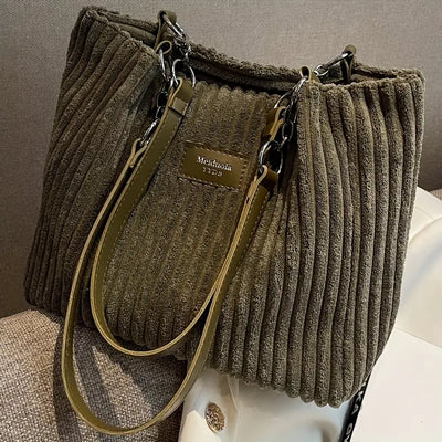 Yara | Sophisticated taske i ribbet velour l Vanero