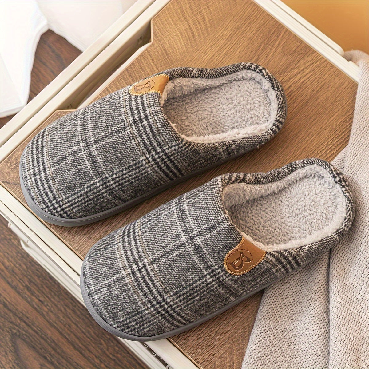 Unisex Hjemmesko Plysmateriale | Memory Foam Indendørs Fodtøj | Skridsikker Sål Til Hjemmebrug & Afslapning | Vanero