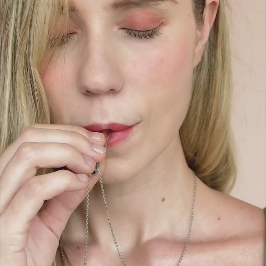 BreatheEase Rustfrit Stål Konstruktion | Halskæde | Geometrisk Vedhæng til Daglig Brug & Lag-På-Lag Styling | Vanero