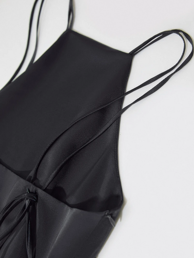Satin l halterneck midikjole l Vanero