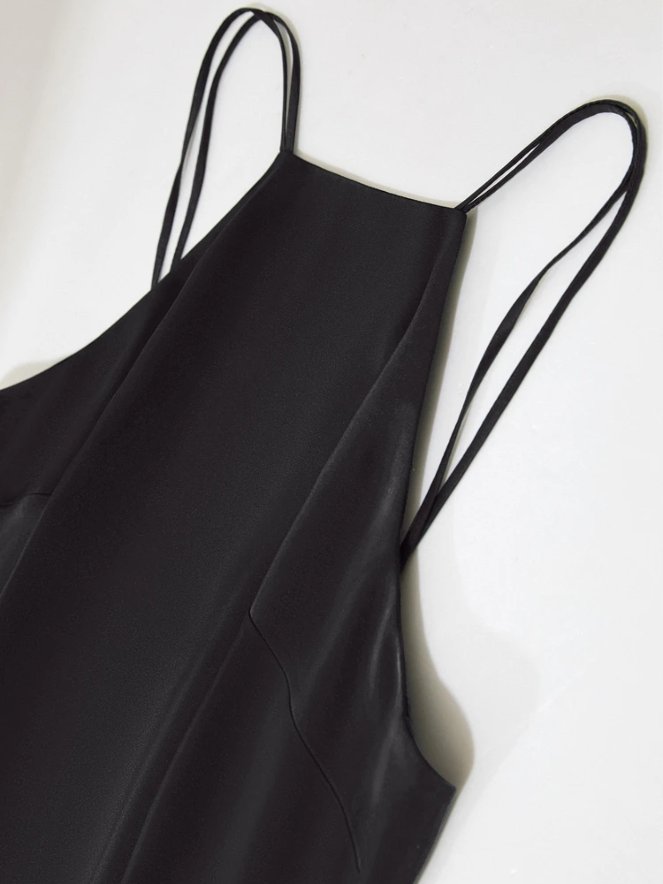 Satin l halterneck midikjole l Vanero