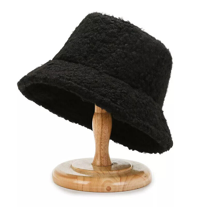 Teddy Fiskerhat i Lammeuld | Blødt Design Med 54–58 cm Pasform | Vinterhovedbeklædning Til Udendørs Brug | Vanero