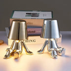 Genopladelig Bordlampe Med Justerbare Lysindstillinger | Transportabel LED Belysning I Aluminium Og Harpiks | Vanero