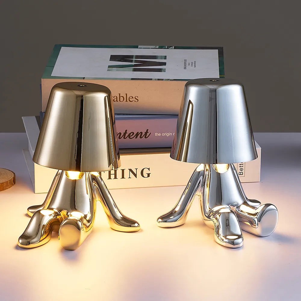 Genopladelig Bordlampe Med Justerbare Lysindstillinger | Transportabel LED Belysning I Aluminium Og Harpiks | Vanero