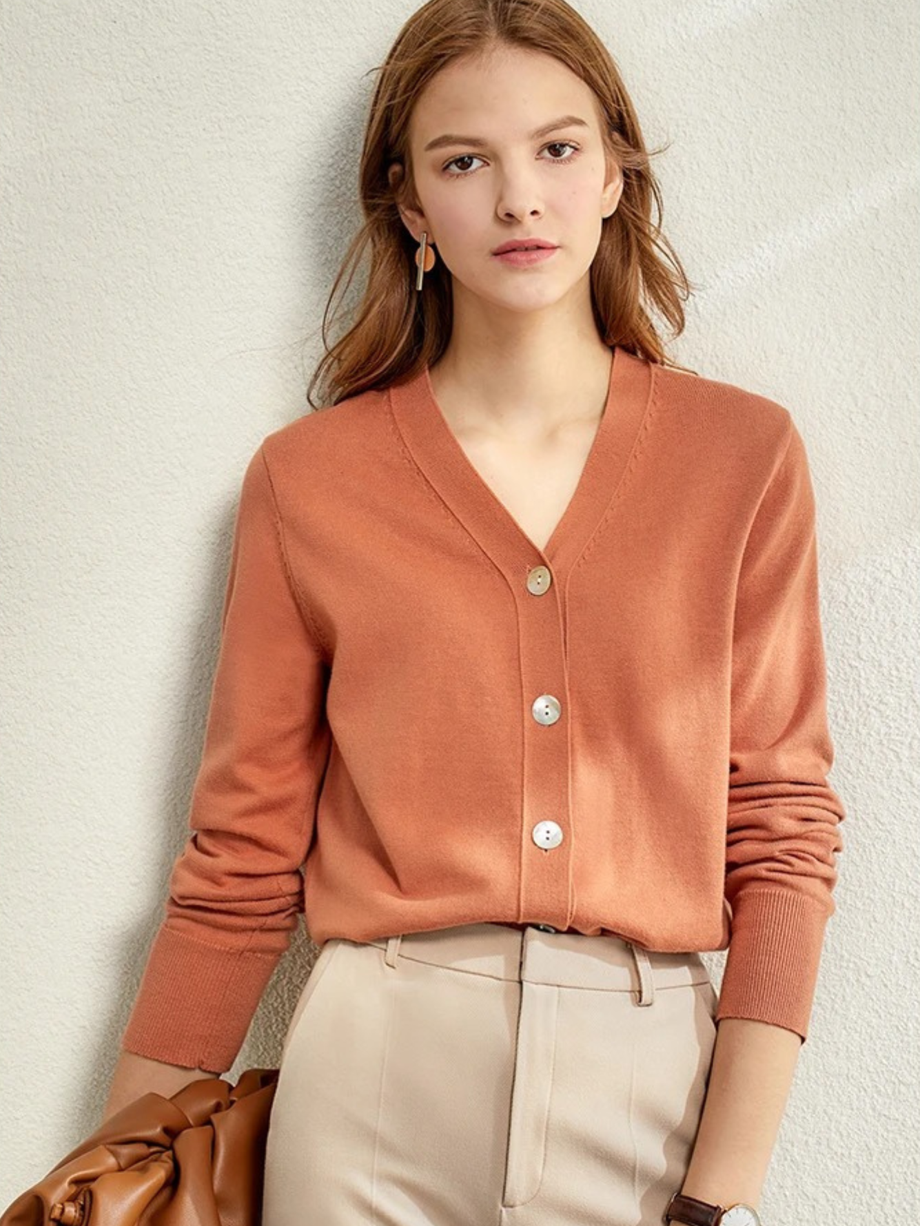 V-hals l strikket cardigan l Vanero