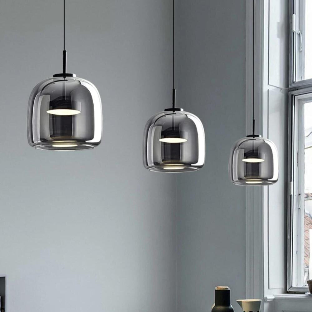Nordisk l pendellampe i sort glas l Vanero