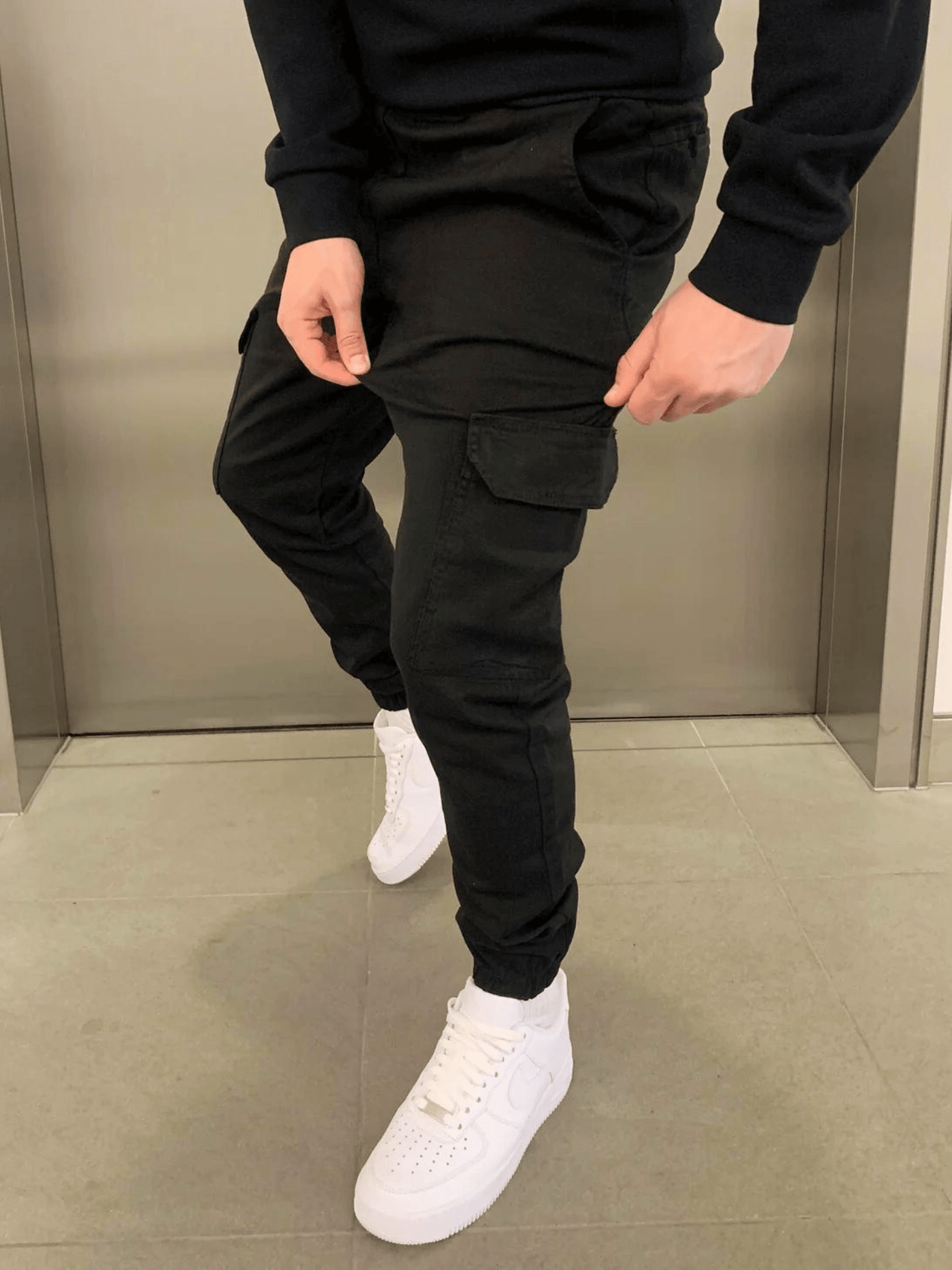 Laurent | Slim Fit Cargo Joggers l Vanero