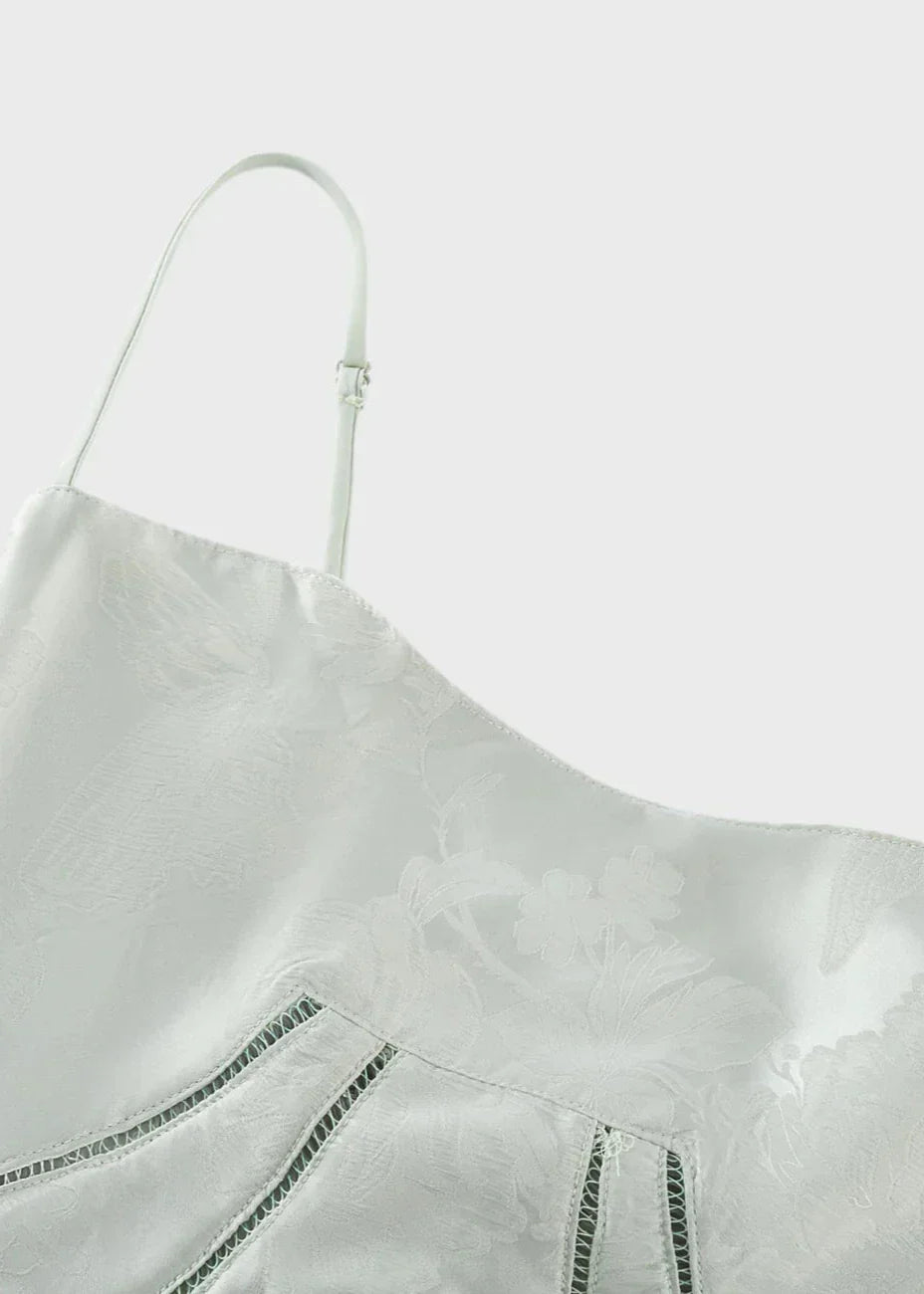 Flydende Satin Kjole | Glansfuld & Yndefuld | Vanero