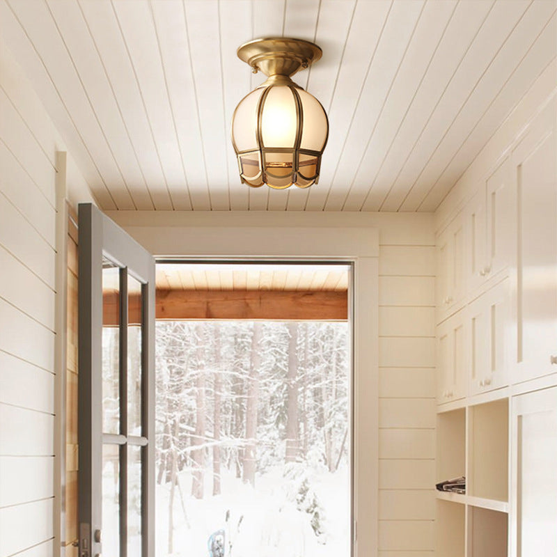 Semi Flush Loftlampe Med Skalleret Metalskærm | Messingfinish Metal Konstruktion | E26 E27 Indendørs Belysning Til Gange Og Entréer | Vanero