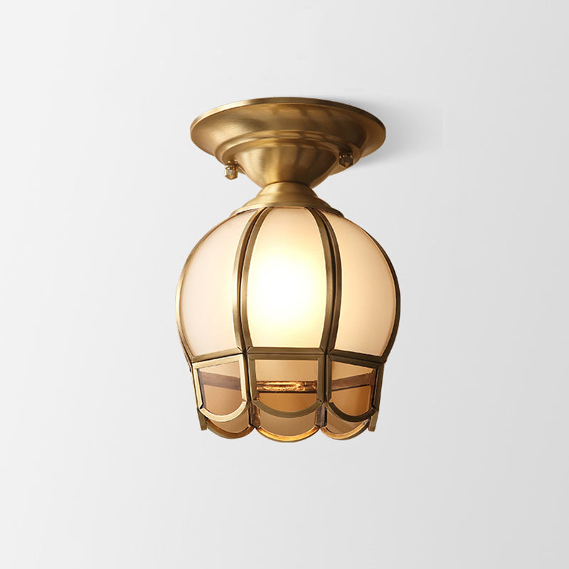 Minimalistisk Scalloped Metal Semi Flush Mount Belysning | Enkeltpære i Messing | Vanero