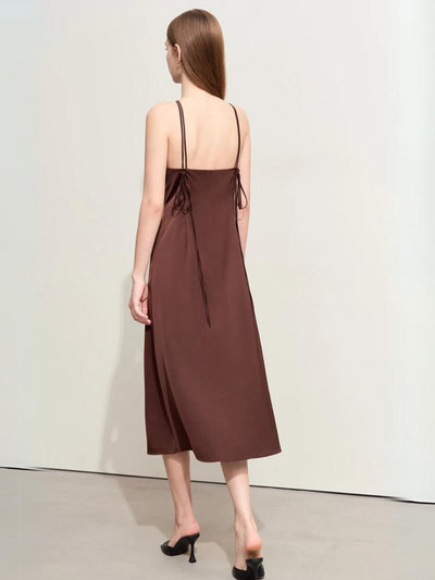 Satin l halterneck midikjole l Vanero