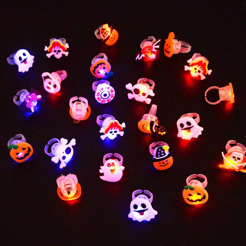 Lysende | Halloweenringe og Brocher | Vanero
