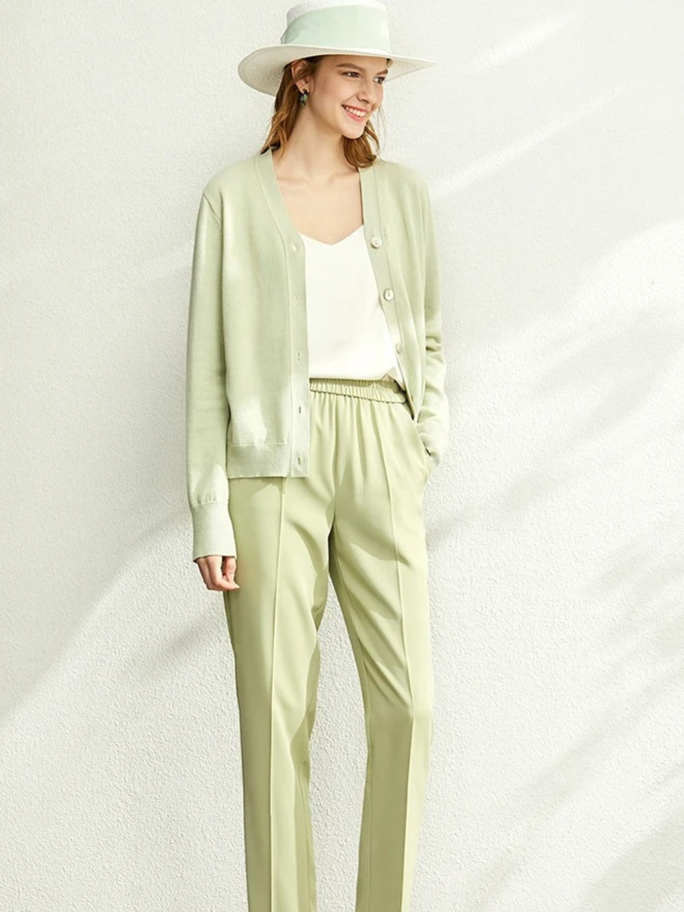 V-hals l strikket cardigan l Vanero