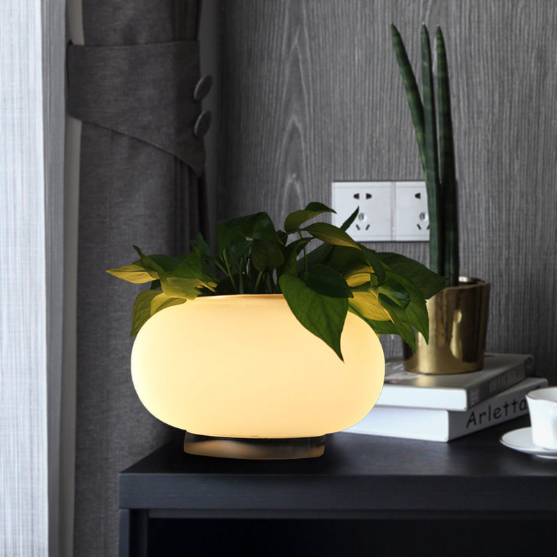 Hvid Glas Oval Bordlampe | Industriel LED Stue Natbordslampe med Plante Dekoration | Vanero