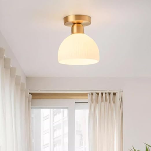 Moderne l loftslampe i mælkehvidt glas l Vanero