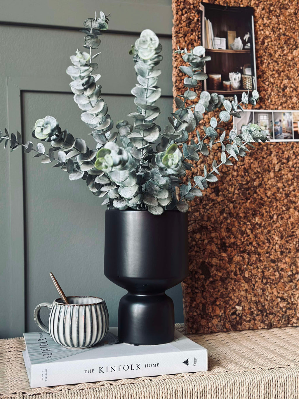 Vase I Sort Glas Konstruktion | Glat Overflade Og Dekorativt Design | Indendørs Dekoration Til Blomster Og Bordopstillinger | Vanero