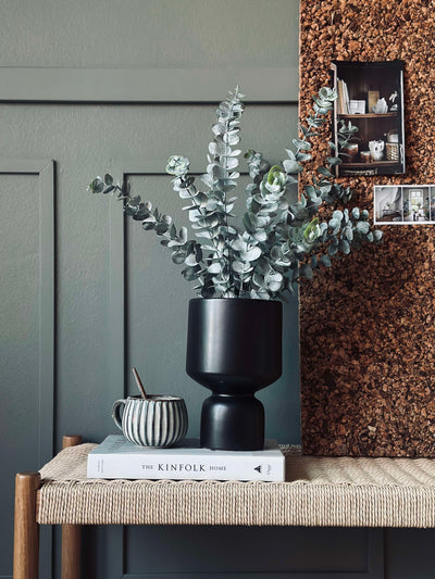 Obsidian Elegance | Sort Glas Vase med Stilfuld Minimalisme | Vanero