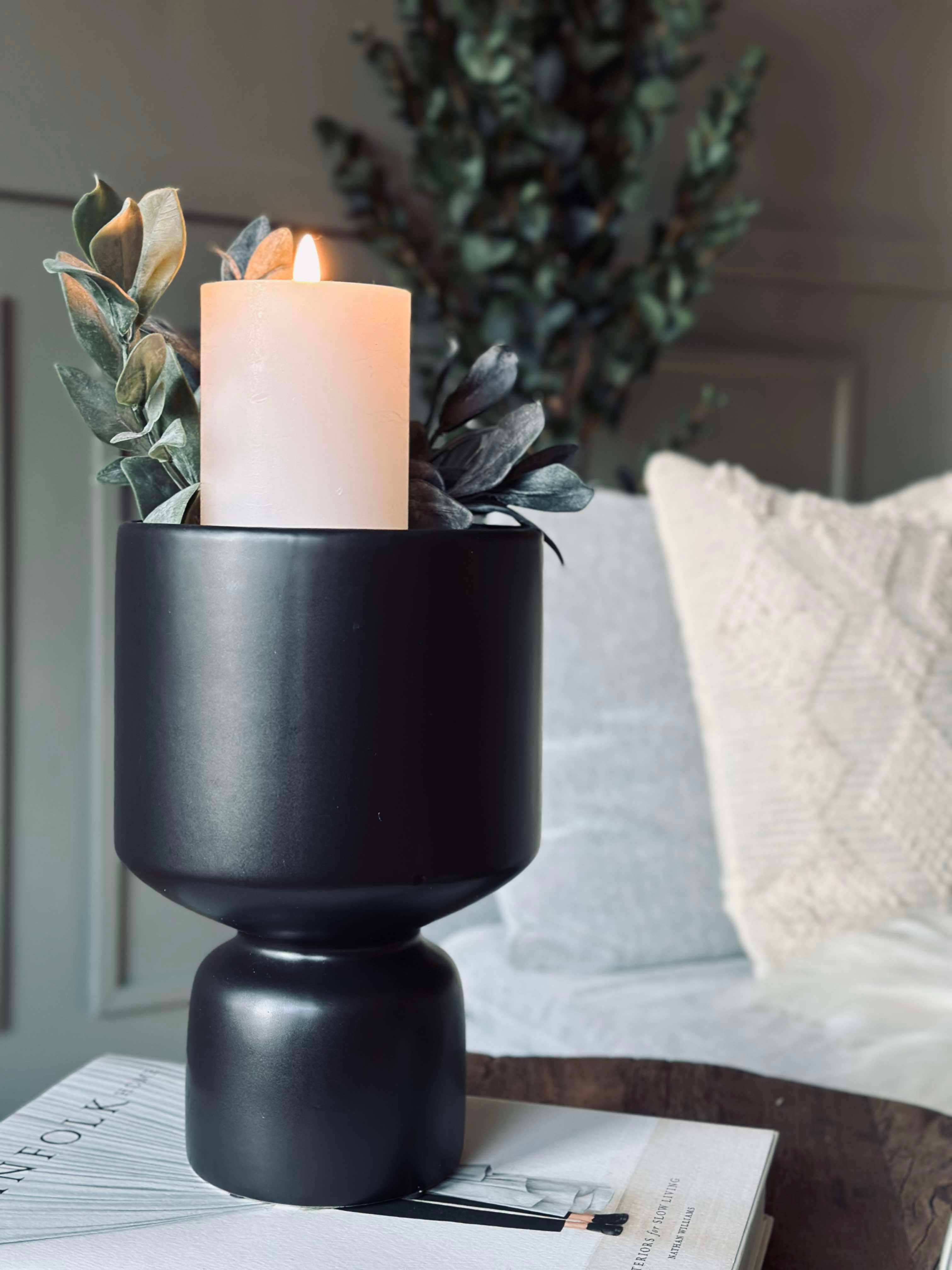 Vase I Sort Glas Konstruktion | Glat Overflade Og Dekorativt Design | Indendørs Dekoration Til Blomster Og Bordopstillinger | Vanero