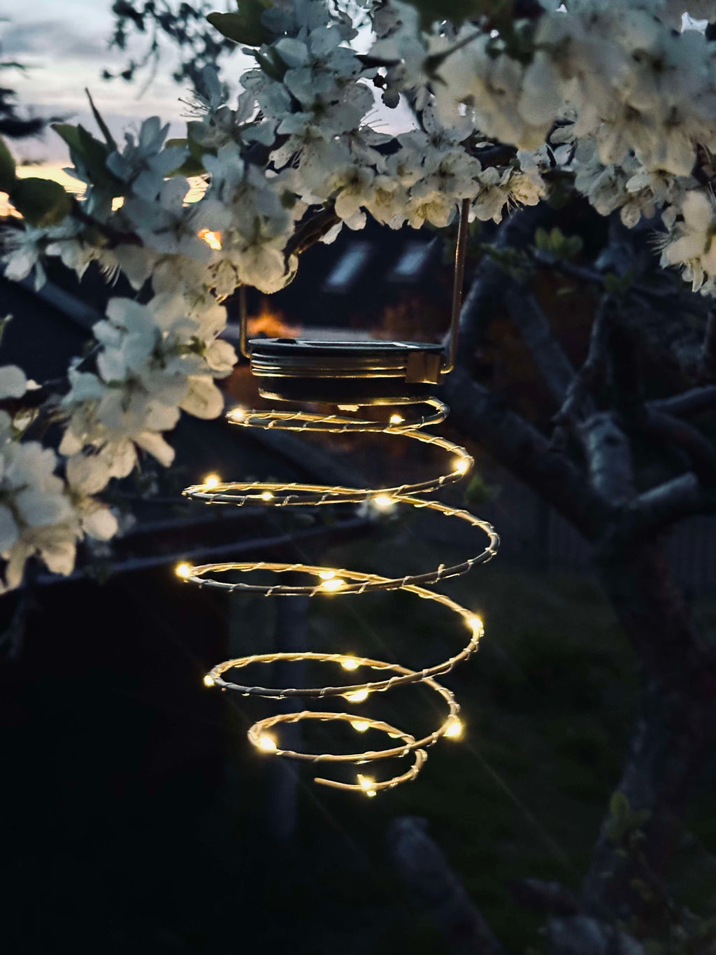 Solcelle Spiral Havelys Gyldent Skær | Sæt Med 2 Dekorative Udendørs LED Lys | Sti Blomsterbed & Terrasselys | Vanero