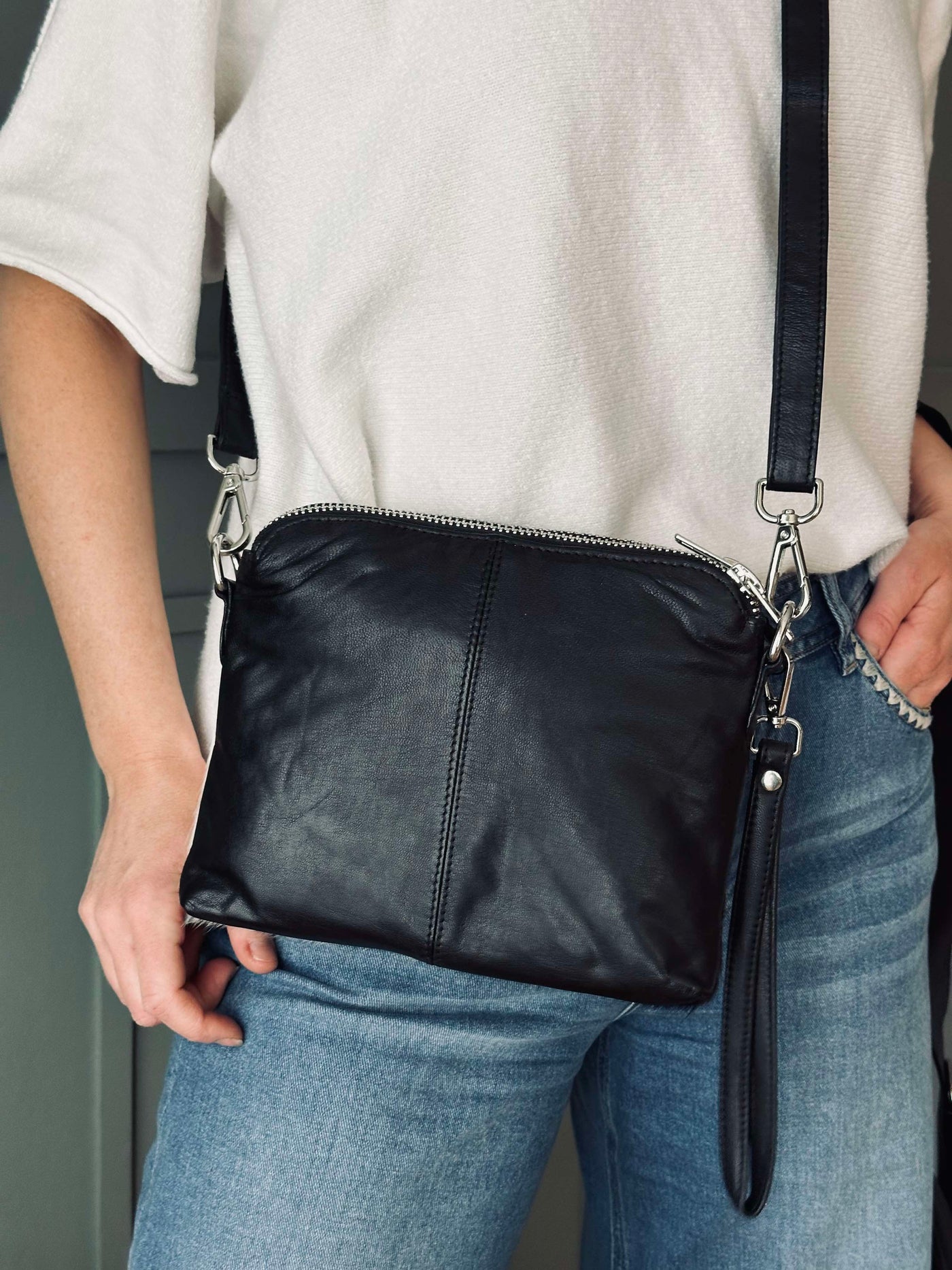 Crossbody clutch | ALICE - COW  | Vanero