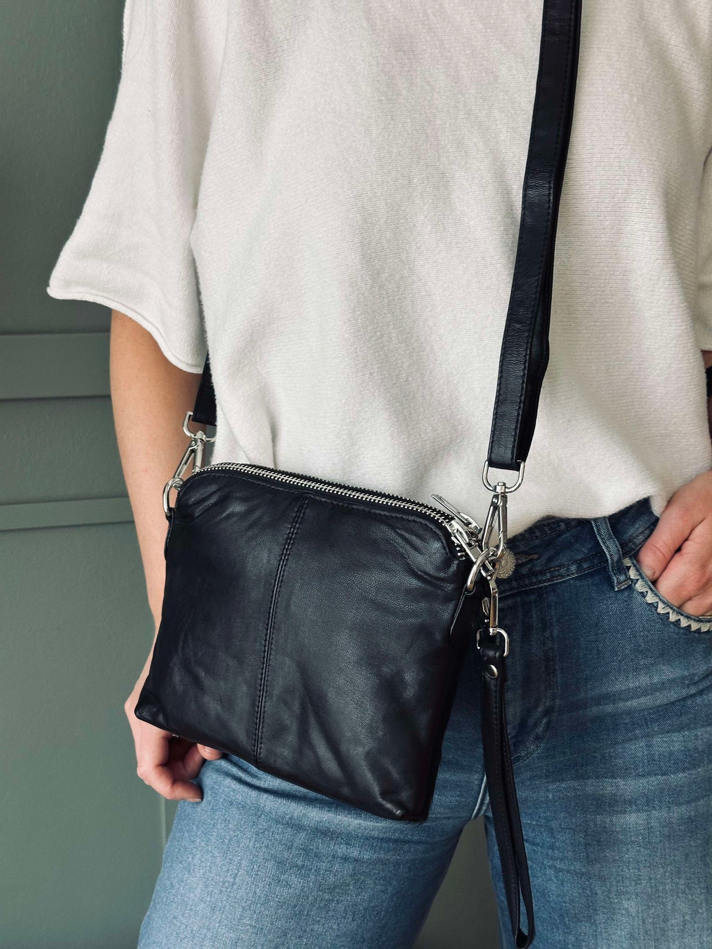 Crossbody clutch | ALICE - COW  | Vanero