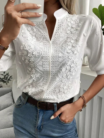 Bluse med Fine Detaljer | Blødt Materiale | Ubesværet & Yndefuld l Vanero