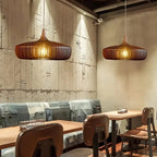Pendellampe Med Træramme | Naturlig Trækonstruktion Til Loftmontering | Japandi Inspireret Indendørs Belysning | Vanero