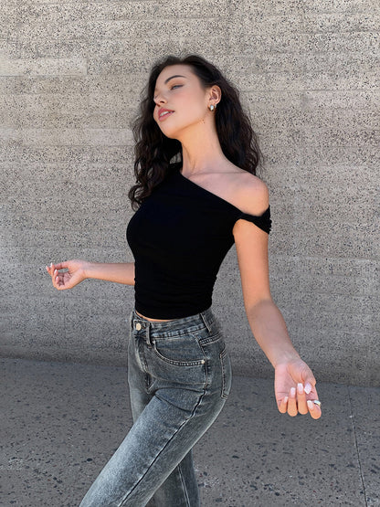 Asymmetrisk Crop Top | Off-Shoulder | Moderne og Elegant l Vanero