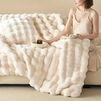 Polyester Faux Fur Tæppe | Dekorativt Tæppe Til Sofa Og Seng | Fås I Flere Størrelser | Vanero