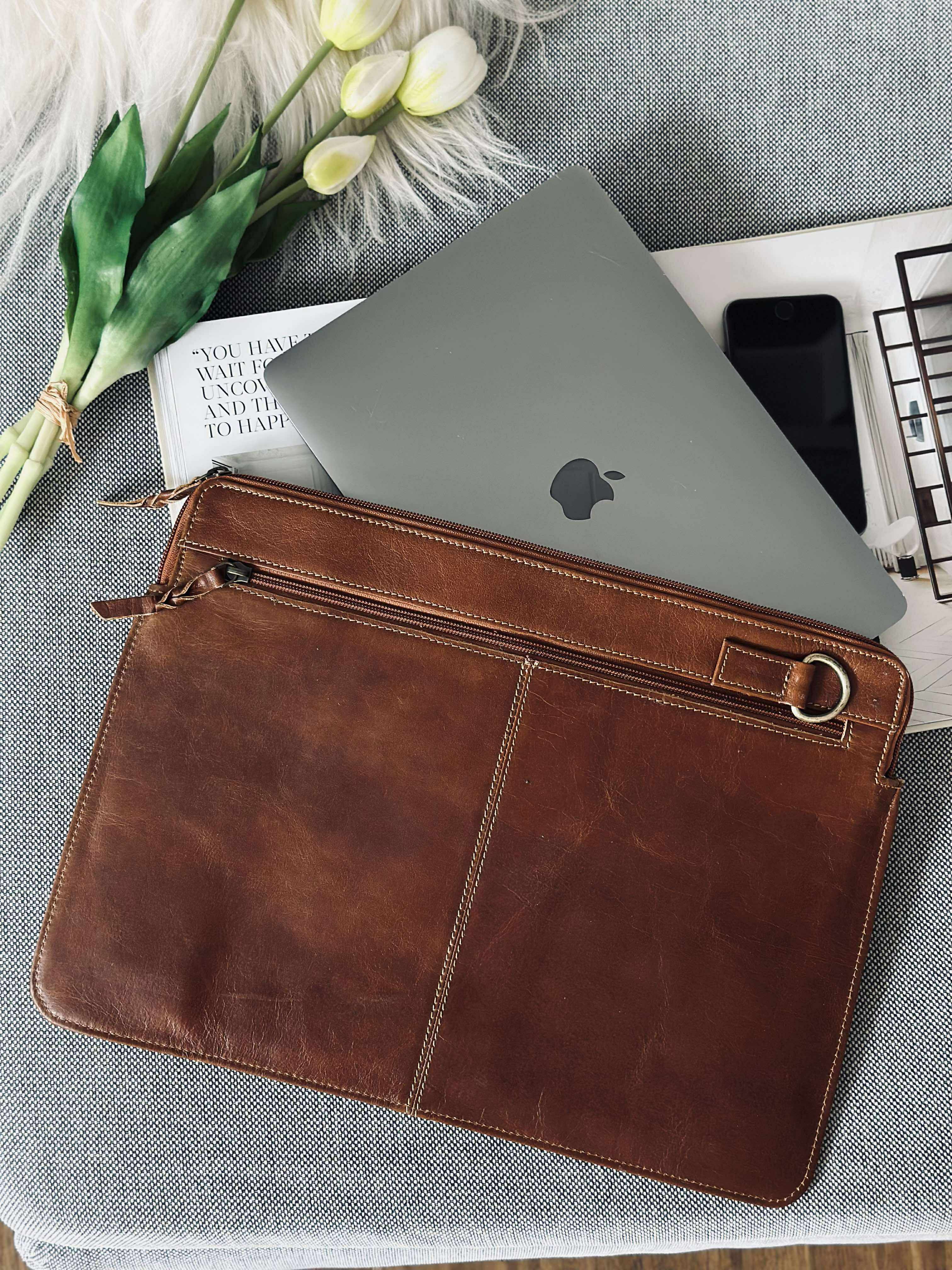 Laptop Sleeve Fuldnarvet Bøffellæder | Slim Profil Laptop Sleeve | Beskyttende Opbevaring til Arbejde Rejser & Hverdag | Vanero
