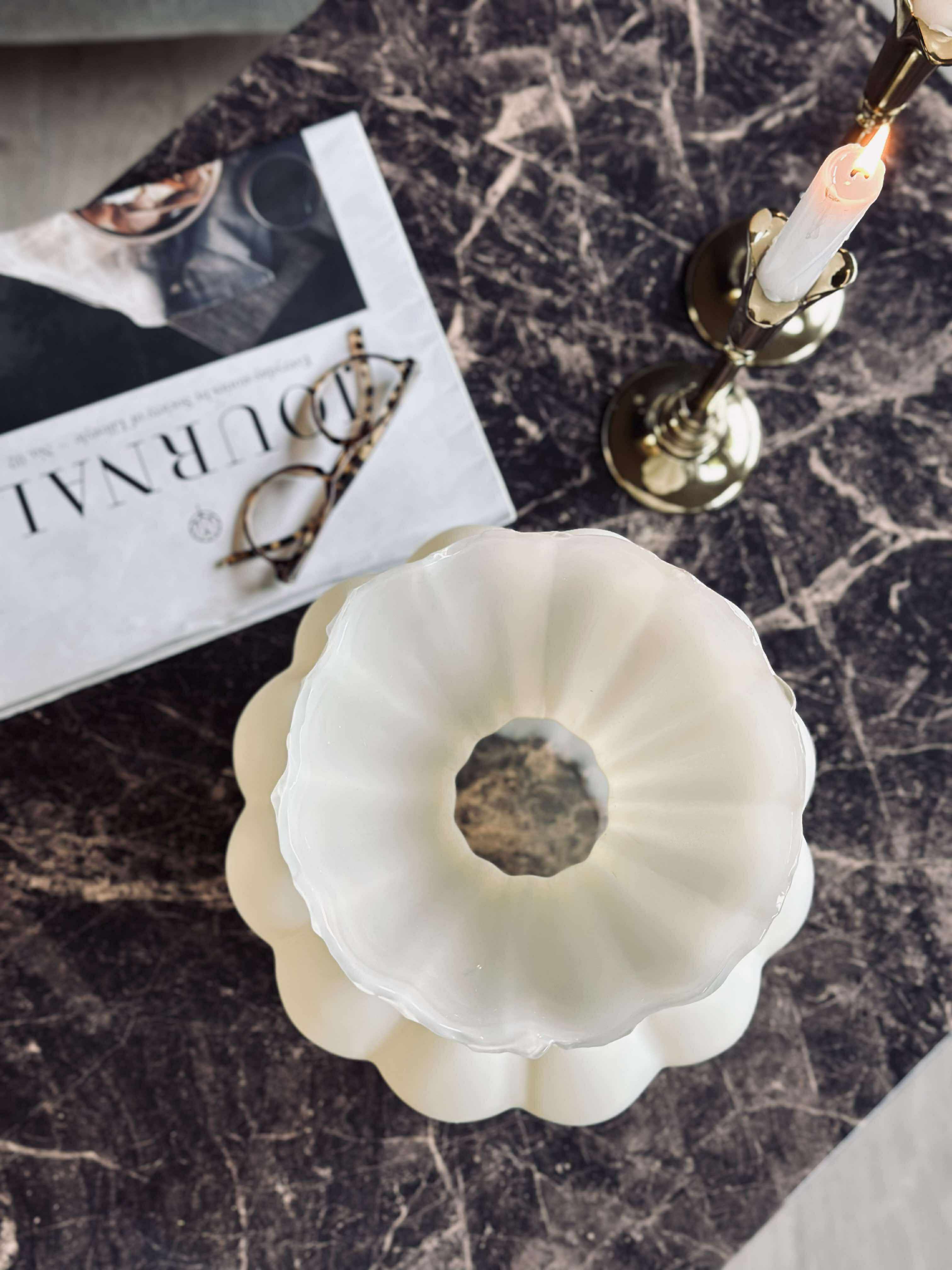 Vase I Mat Glas Konstruktion | Organisk Skulpturel Form Design | Indendørs Dekoration Til Blomster Og Bordopstillinger | Vanero