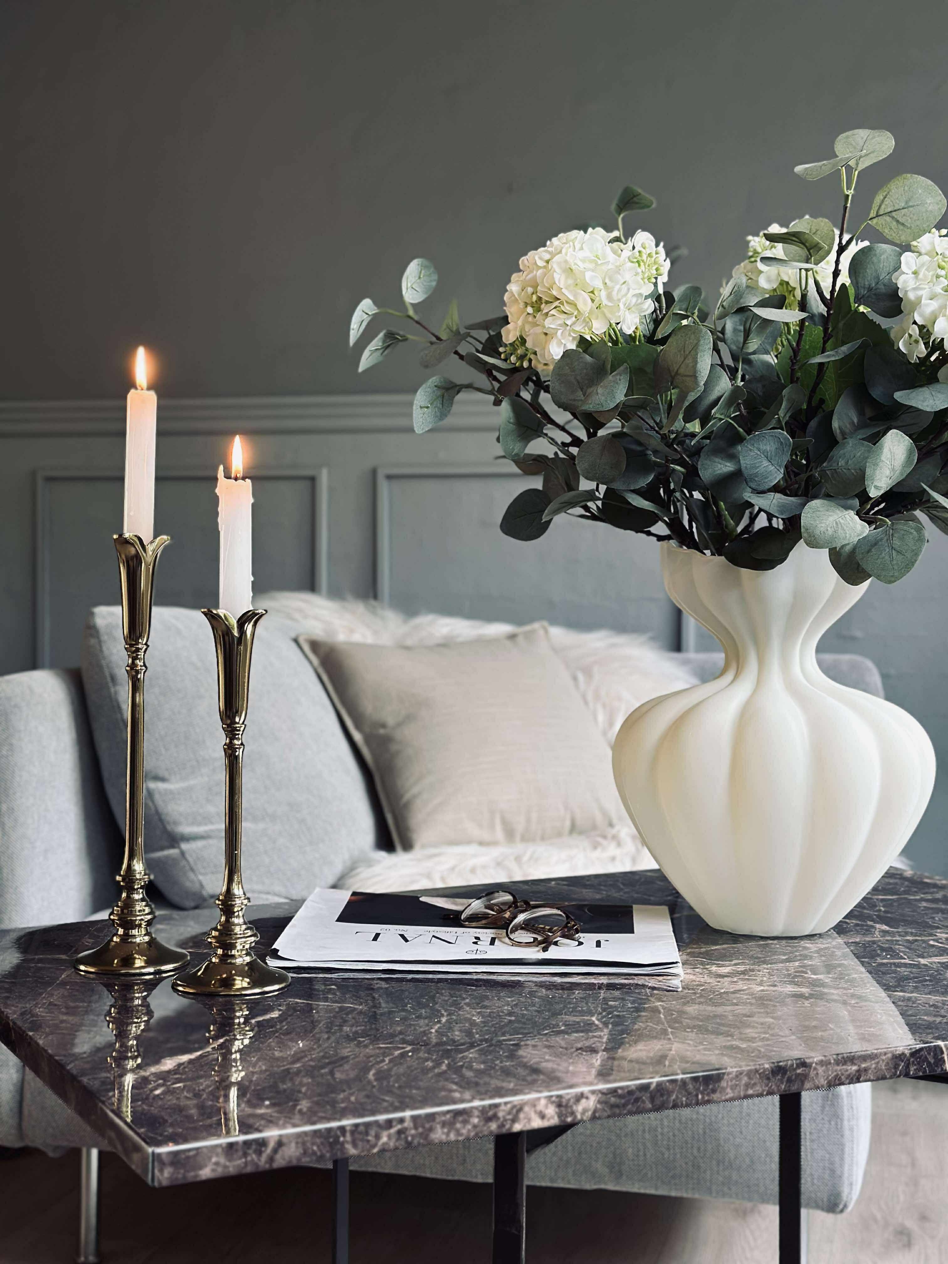 Vase I Mat Glas Konstruktion | Organisk Skulpturel Form Design | Indendørs Dekoration Til Blomster Og Bordopstillinger | Vanero