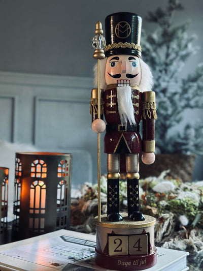 Nøddeknækker | Dato | Vanero