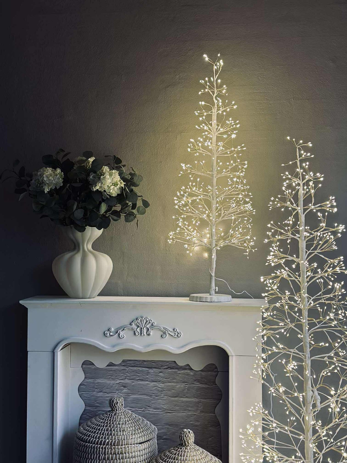 Juletræ med 600 led lys | Hvid | Vanero