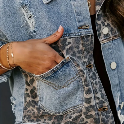 Stella | Trendy denimjakke med leopardtryk l Vanero