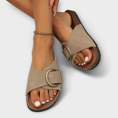 Joanna | Stilfulde Buckle Slide Sandaler l Vanero