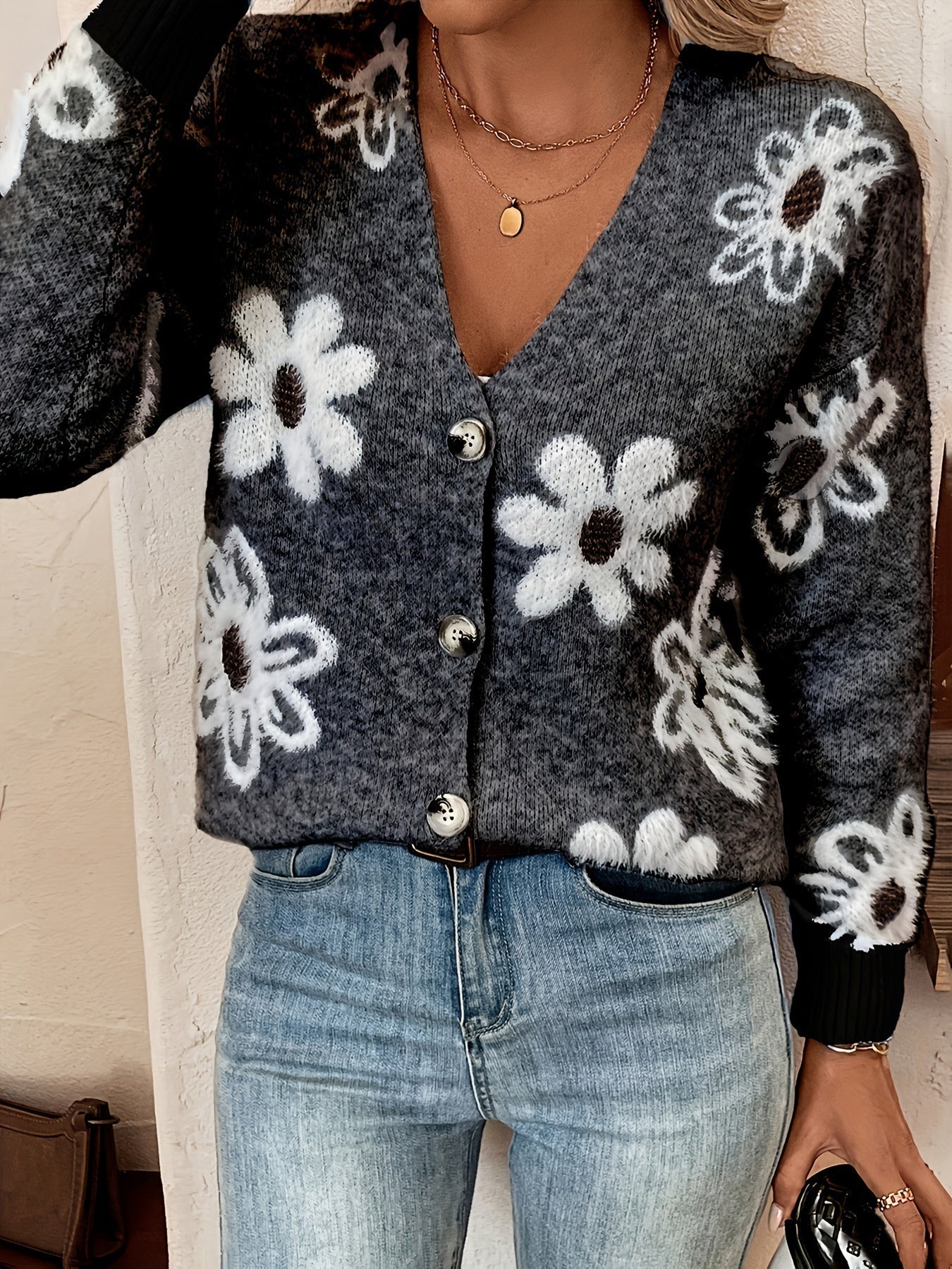Nina | Strikket Cardigan med Blomstermønster l Vanero