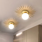 Loftlampe Med Frostet Glaskugle | Metal Og Frostet Glas Konstruktion | G9 Indendørs Belysning Til Gange Og Mindre Rum | Vanero