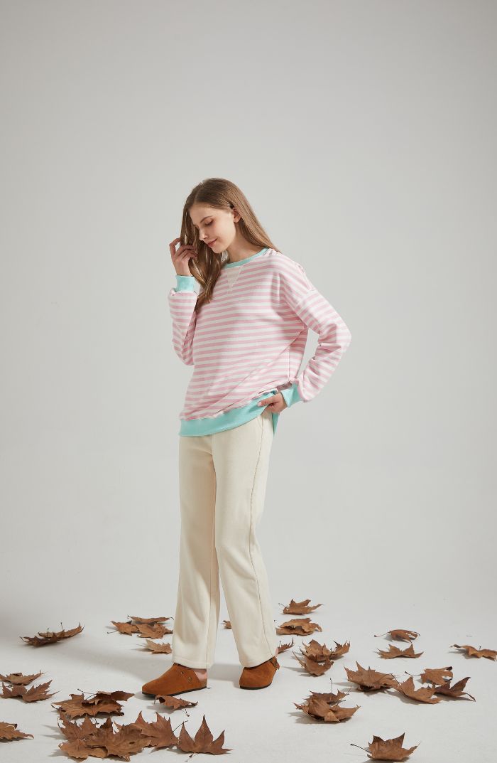Dametrøje Strikmateriale | Oversized Pasform Sweater | Stribet Design til Hverdags- & Køligt Vejr Brug | Vanero