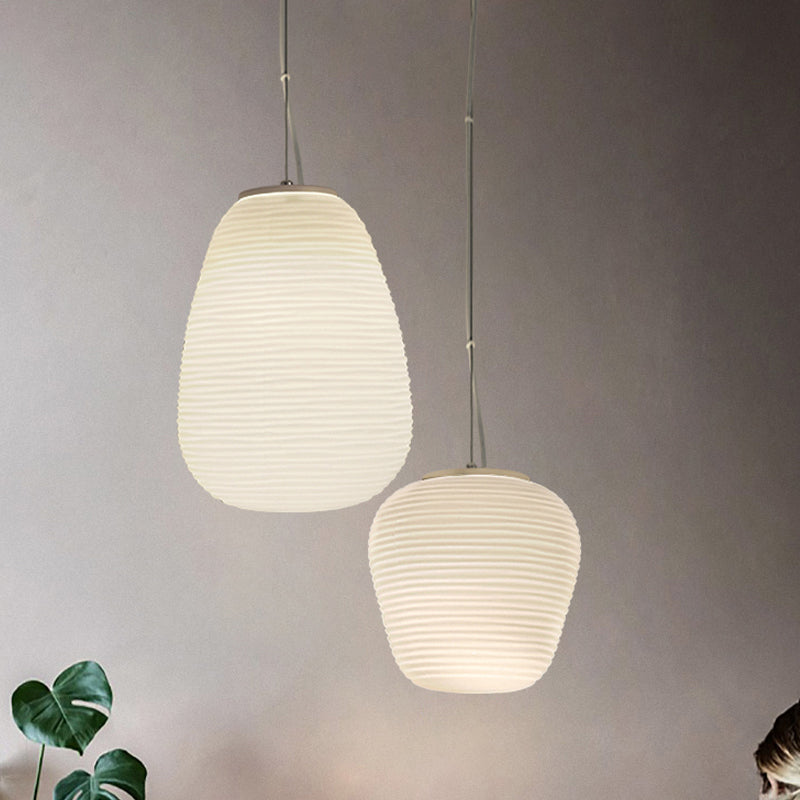 Pendellampe Med Ribbet Glasskærm | Glas & Metalkonstruktion Med E26 Fatning | Indendørs Belysning Til Køkken & Spisestue | Vanero
