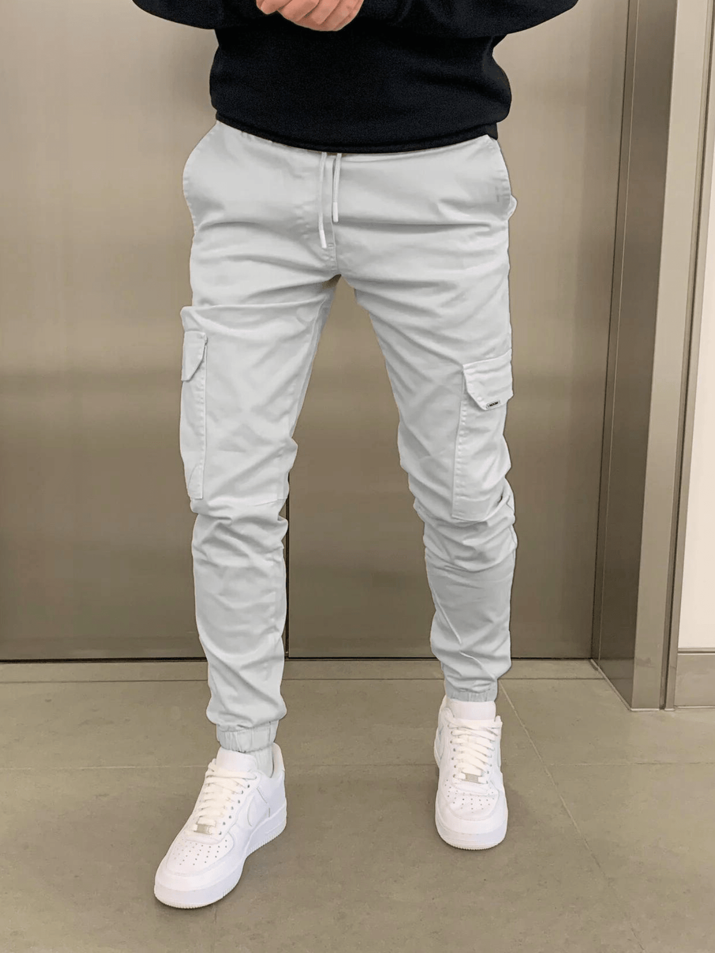 Laurent | Slim Fit Cargo Joggers l Vanero
