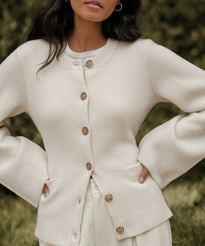 Amora | Dame cardigan Uldblanding med knapper | Vanero