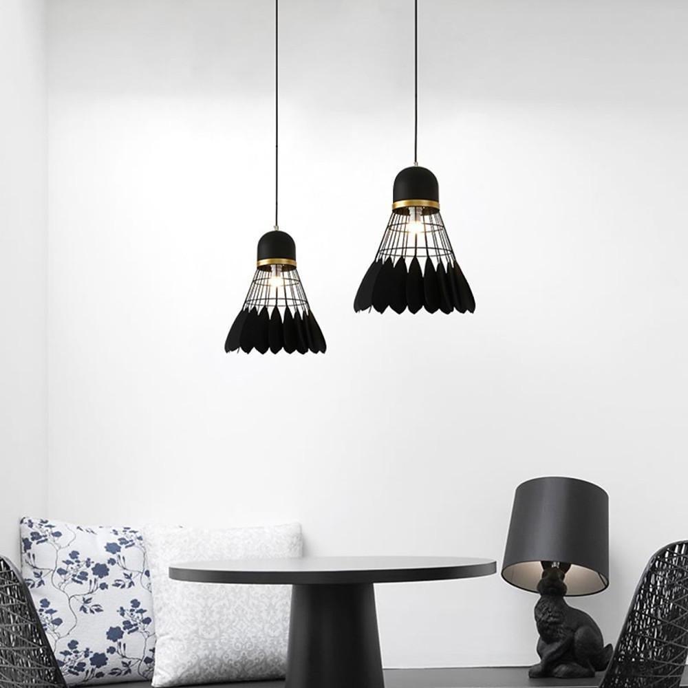Pendel Loftlampe Med Fjerlag Design | Metalkonstruktion Med E27 Kompatibilitet | Indendørs Belysning Til Stuer Soveværelser Og Lounges | Vanero
