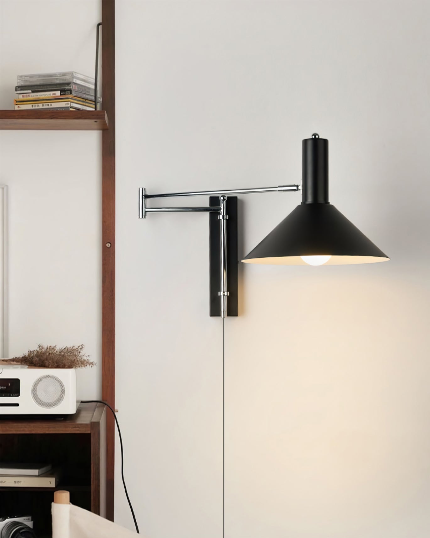 Anvia | Minimalistisk Væglampe med Justerbar Arm til Soveværelse og Stue | Vanero