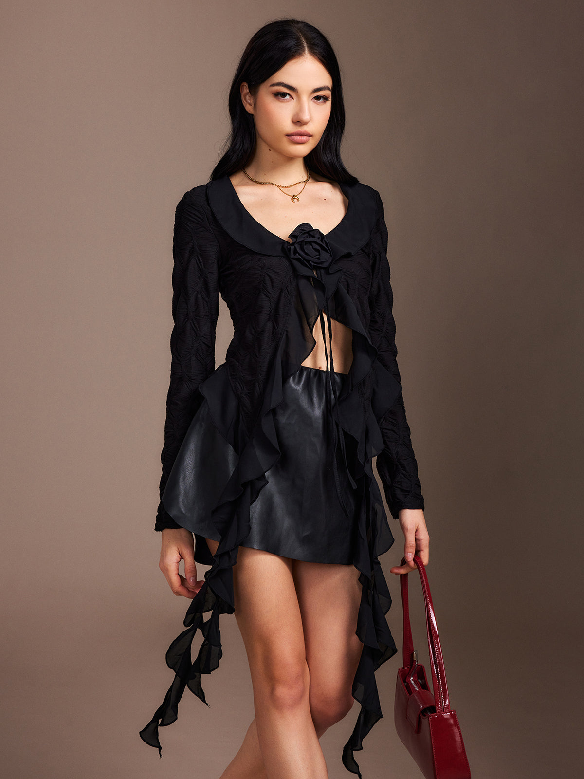 Bluse med Flæser | Sort | Elegant & Unik Stil l Vanero